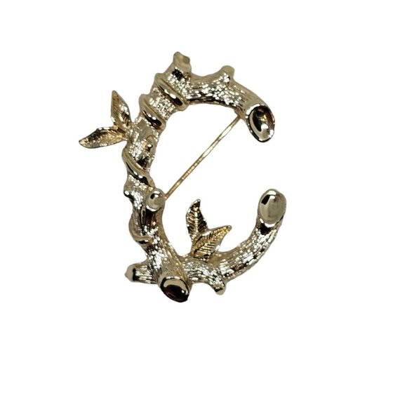 Vintage Brooch Pin Signed Sarah Coventry Initial C Bamboo Textured Gold Tone - Picture 5 of 10